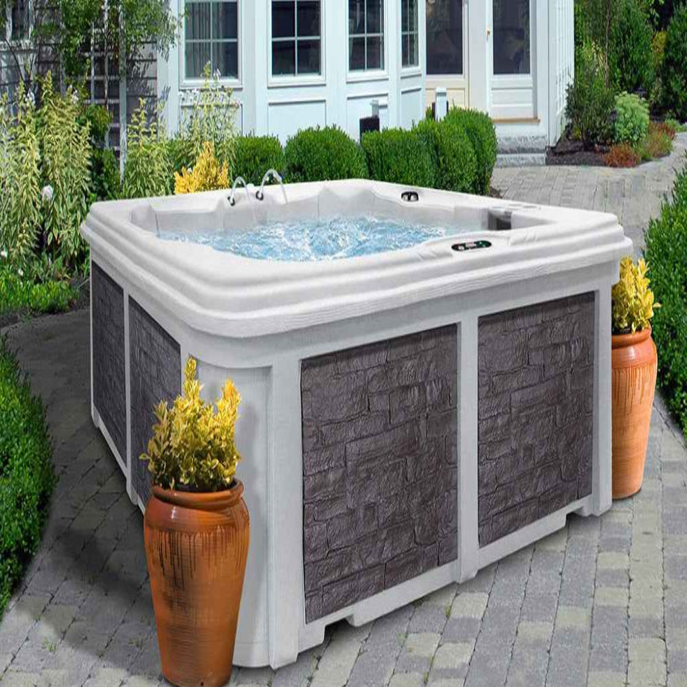 Luxury Hot Tub – 7-Person Spa